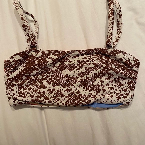 Maaji reversible bathing suit top 
Size small - Picture 2 of 3